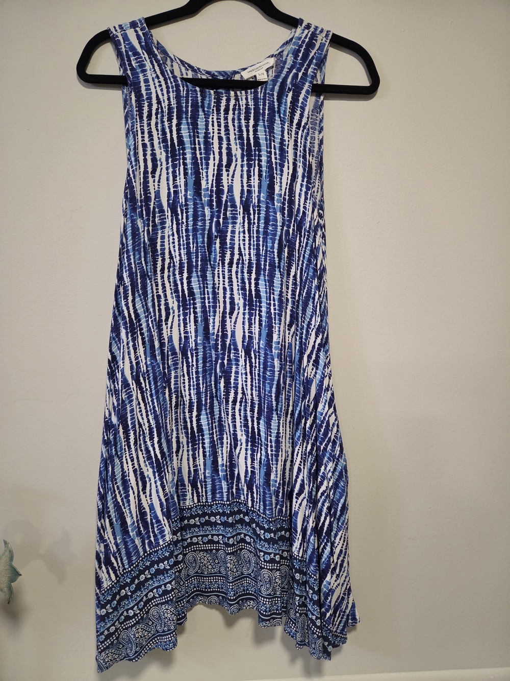 beachlunchlounge Blue and White High-Low Patterned Skirt